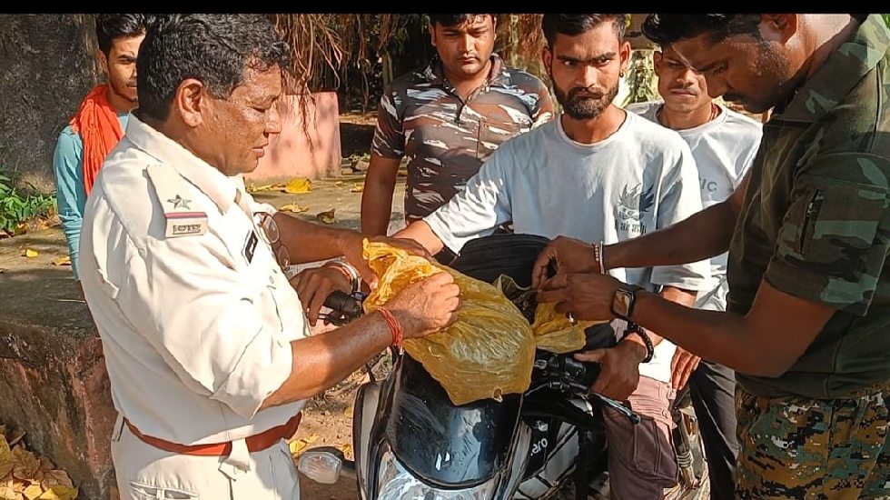 महासमुन्द : गांजा तस्करी करते 04 तस्कर गिरफ्तार - CG Sandesh