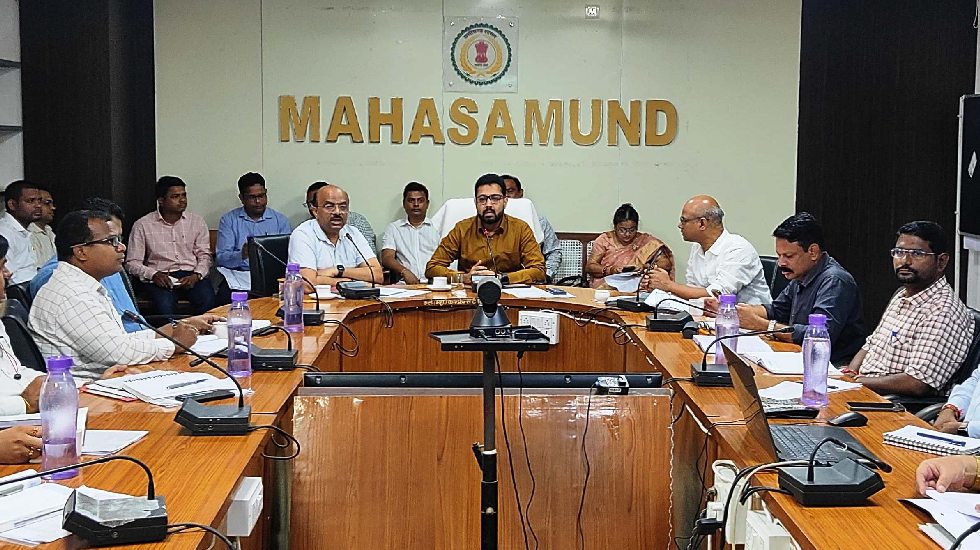 महासमुंद : राशन कार्डों का ई-केवाईसी और नवीनीकरण में तेजी ला... - CG Sandesh