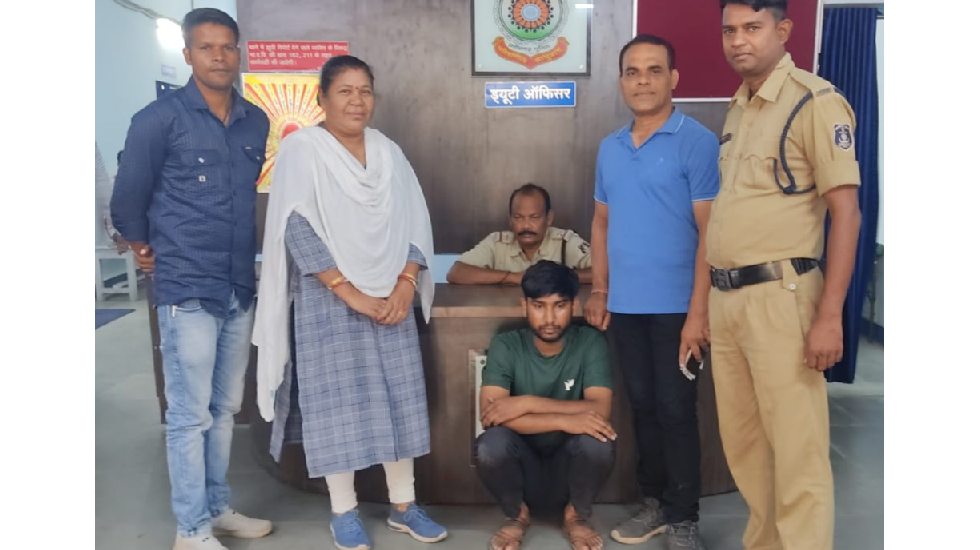 CG : सोशल मीडिया में युवती की अश्लील फोटो वायरल करने वाला आर... - CG Sandesh