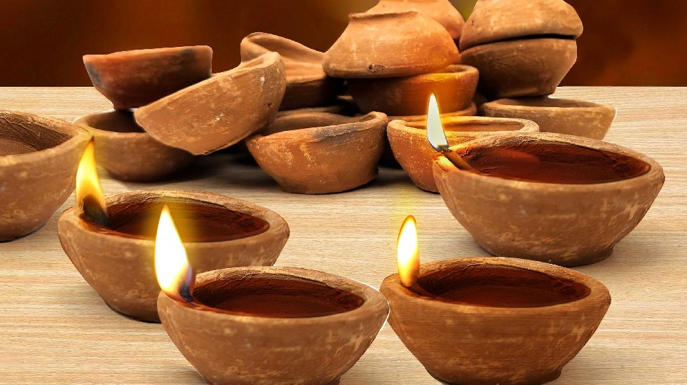 महासमुंद : दीपावली पर्व पर कुम्हार एवं अंचल के ग्रामीणों द्व... - CG Sandesh