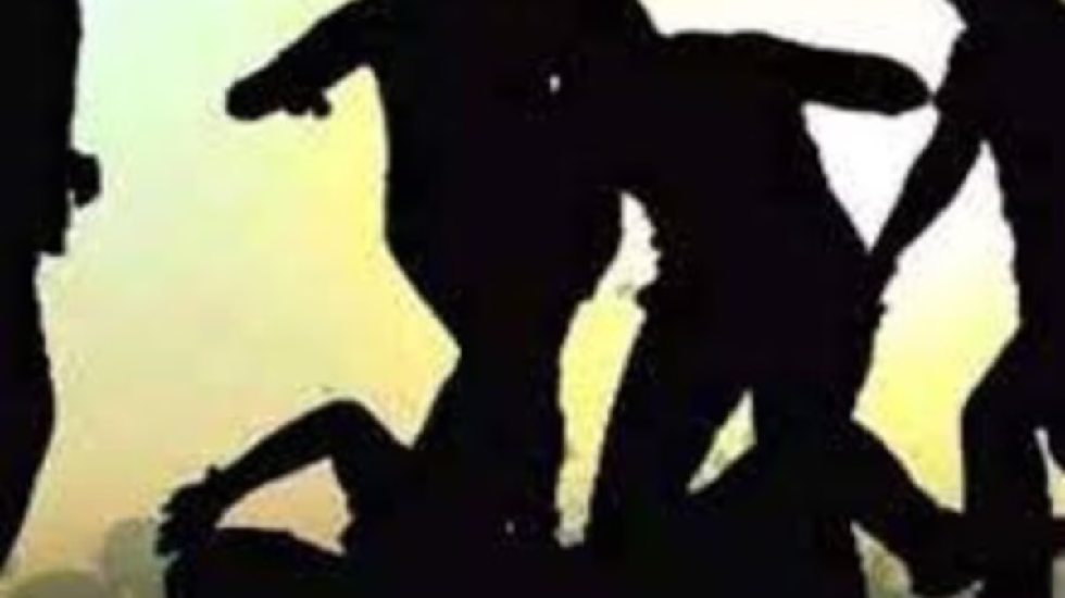 बसना : रात को दुर्गा कार्यक्रम देखकर लौट रहे युवक से मारपीट - CG Sandesh