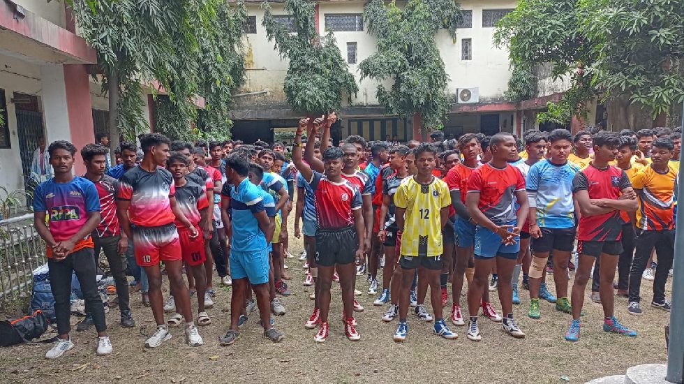 जोबी कॉलेज ने कबड्डी में आयोजनकर्ताओं को दी पटकनी, पहुंचे से... - CG Sandesh