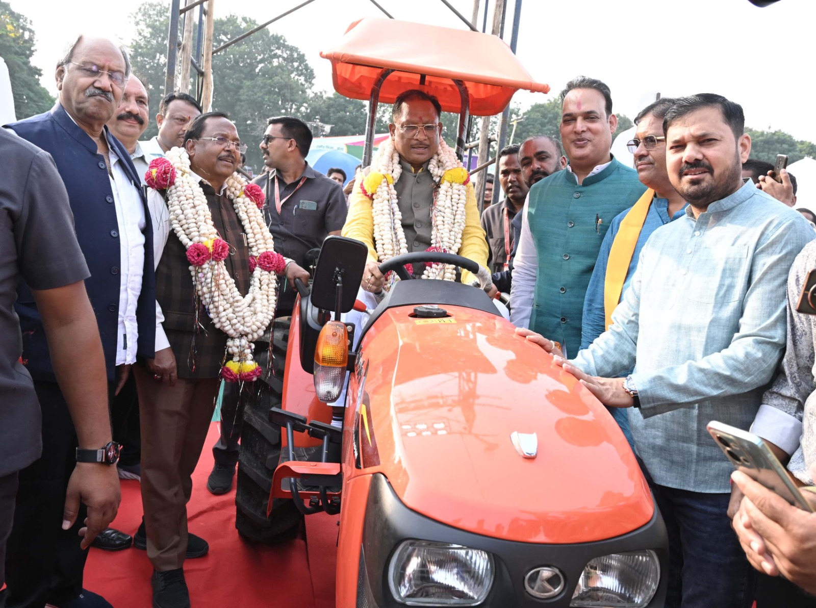CG : विकसित भारत बनाने में किसानों का योगदान महत्वपूर्ण : मु... - CG Sandesh