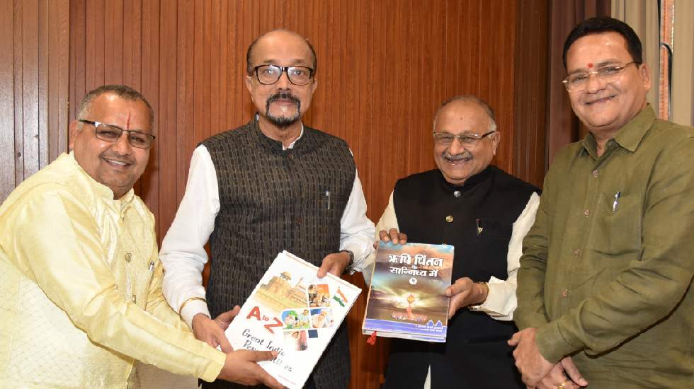 राज्यपाल रमेन डेका से पूर्व सांसद गांधी ने की सौजन्य भेंट - CG Sandesh