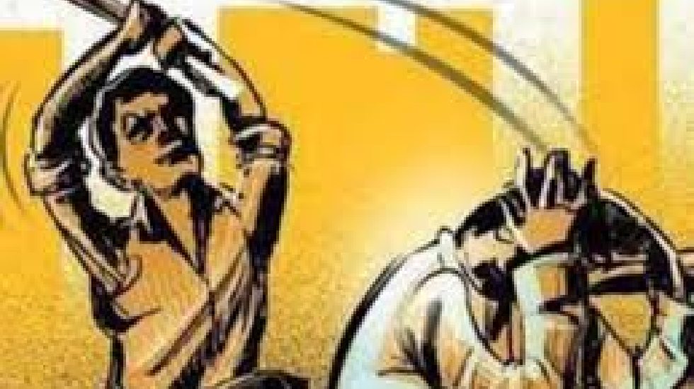 महासमुंद : गाली गलौज करने से मना करने पर पत्थर के टुकड़े से म... - CG Sandesh