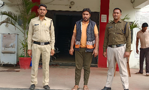 बसना : जातिसूचक गाली गलौज कर महिला के साथ मारपीट, पार्षद पति... - CG Sandesh