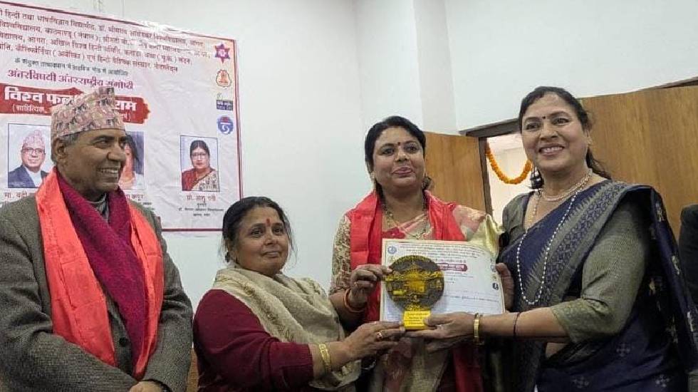 रामकथा निस्वार्थ प्रेम  की शक्ति सिखाती है - प्रो डॉ अनुसुइय... - CG Sandesh
