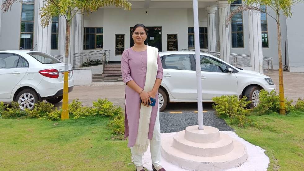 बसना : CGPSC की परीक्षा में नंदनी ने हासिल की 5वीं रैंक - CG Sandesh
