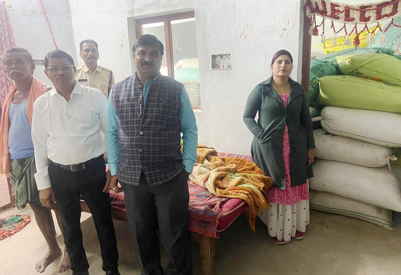 बसना : 160 बोरी धान जप्त, मंडी अधिनियम के तहत की गई कार्रवाई - CG Sandesh
