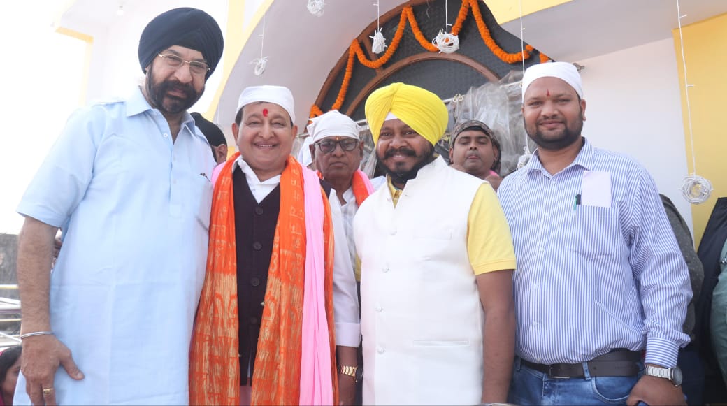गुरु पुरब कार्यक्रम में विधायक डॉ.सम्पत अग्रवाल हुए शामिल - CG Sandesh