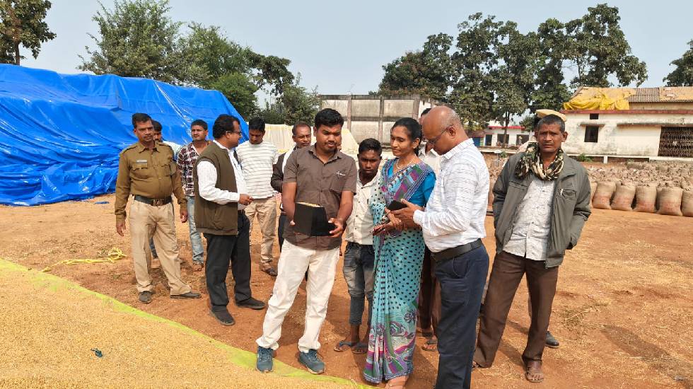 महासमुंद : बिरकोनी और बेलसोंडा धान उपार्जन केंद्रों का अपर क... - CG Sandesh