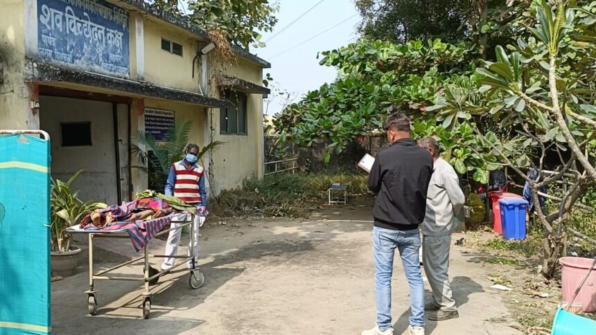 CG : घर के बाहर टहल रही थी वृद्ध महिला, तेज रफ्तार बाइक सवार... - CG Sandesh