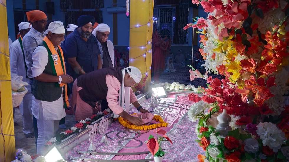 महासमुंद : भाजपा प्रदेश संगठन मंत्री पवन कुमार साय ने गुरुद्... - CG Sandesh