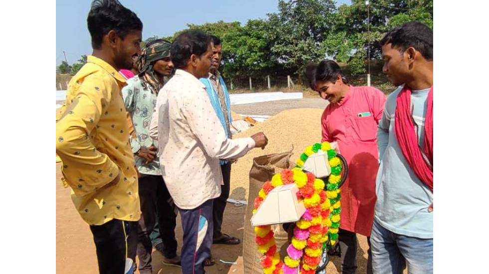 महासमुंद : जिले में अब तक एक लाख 63 हजार 400 कि्ंवटल धान का ... - CG Sandesh