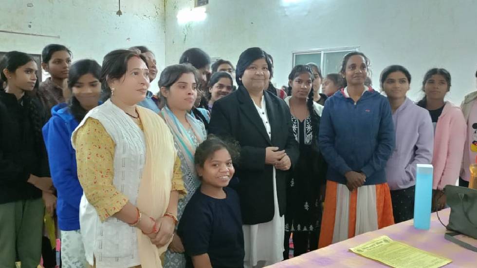 महासमुंद : छात्रावास मे किया गया विधिक जागरूकता शिविर का आयो... - CG Sandesh