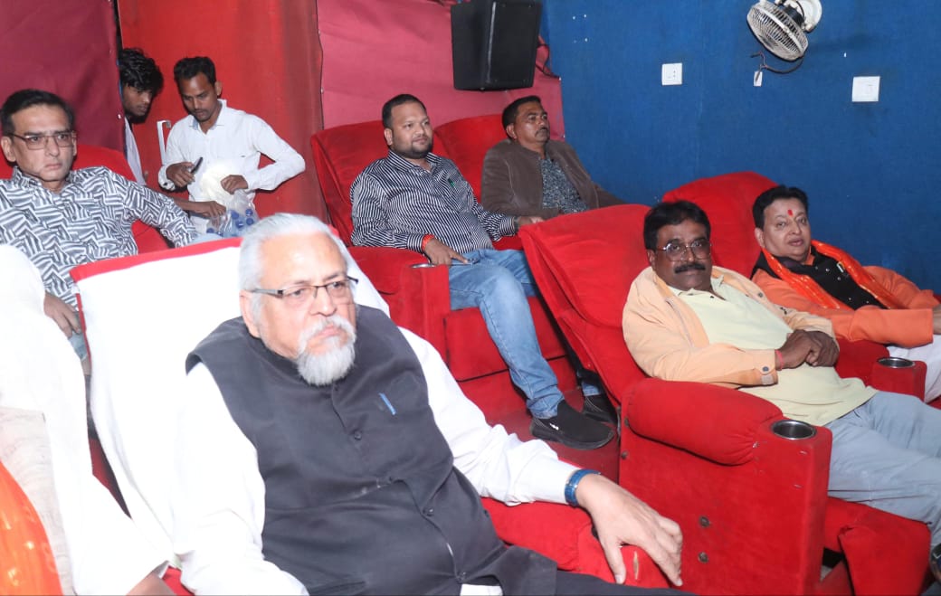 विधायक डॉ.सम्पत अग्रवाल के नेतृत्व में ‘द साबरमती रिपोर्ट’फि... - CG Sandesh