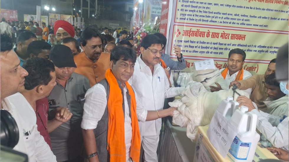 महासमुन्द : मुख्य अतिथि दयालदास बघेल ने विभिन्न विभागों के स... - CG Sandesh