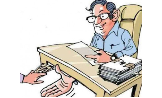 CG : पटवारी पर रिश्वत लेने का आरोप, निलंबित करने के निर्देश - CG Sandesh