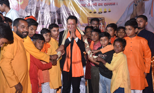 बसना : 2100 दीप जलाकर किया गया हनुमान चालीसा का पाठ, विधायक ... - CG Sandesh