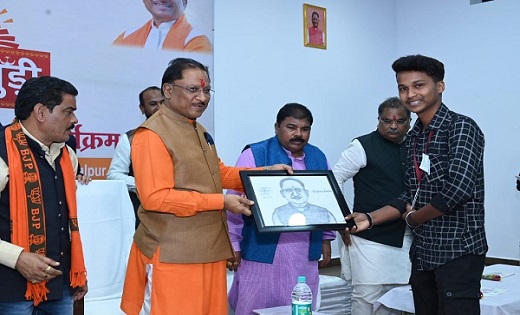 मुख्यमंत्री विष्णुदेव साय ने युवाओं से की चर्चा, कहा – आपकी ऊर्जा प्रभावित करती है राष्ट्र का उज्ज्वल भविष्य आपके हाथों में है