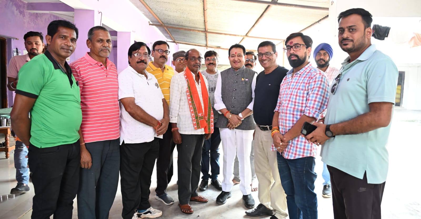पिथौरा : भाजपा में शामिल हुए पूर्व सरपंच, विधायक ने भाजपा गम... - CG Sandesh