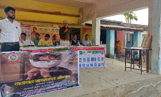 जोबी कॉलेज कैम्पस में ट्रैफिक अफसरों ने दिए विद्यार्थियों को... - CG Sandesh