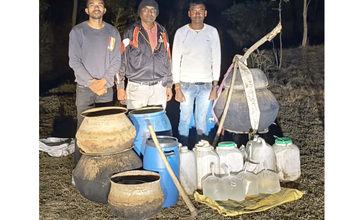 सांकरा से लगे जंगल एवं नाले में अलग-अलग स्थानों से अवैध शराब... - CG Sandesh