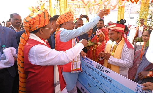 तातापानी महोत्सव में 400 जोड़ों का विवाह...सीएम साय ने दिया आर्शीवाद