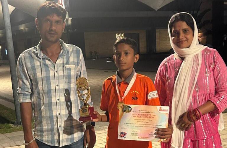 कोलकाता में आयोजित एसआईपी एबाकस परीक्षा में  यशवर्धन नायक ने... - CG Sandesh