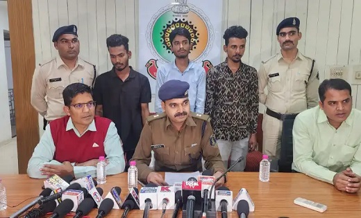 CG CRIME : हेलमेट की आड़ में गांजा तस्करी 27 लाख का गांजा बरामद