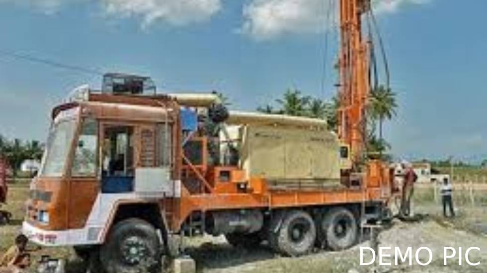 बसना : पंचायत द्वारा किया जा रहा था बोर खनन; विवाद के बाद मा... - CG Sandesh