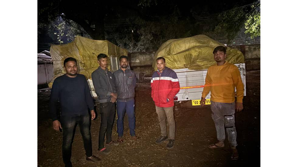 महासमुंद : अवैध धान परिवहन पर प्रशासन की कार्रवाई, खेमड़ा जां... - CG Sandesh
