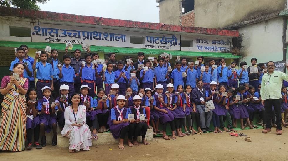 सरायपाली : पाटसेन्द्री के छात्रों ने किया कैरी बैग का निर्मा... - CG Sandesh