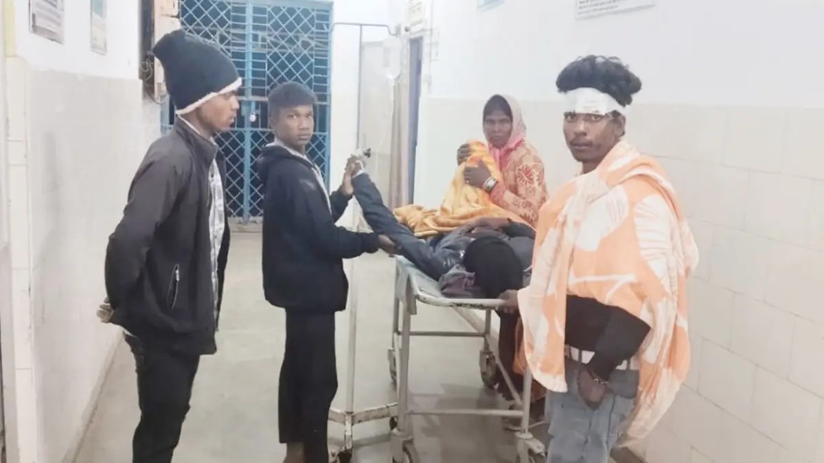 CG : अज्ञात वाहन ने बाइक सवार तीन लोगों को मारी ठोकर, एक की ... - CG Sandesh