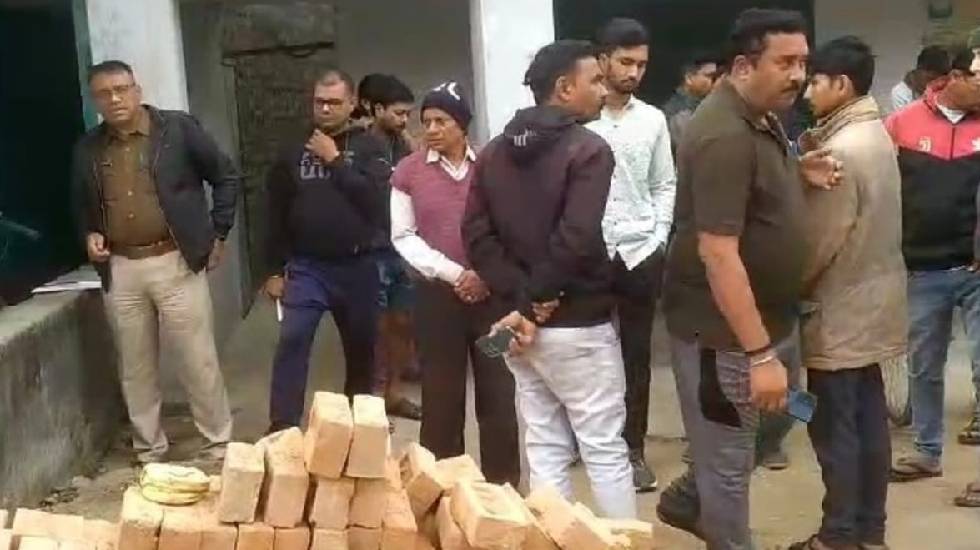 CG ब्रेकिंग : शेयर मार्केट में जमा पूंजी हारने के बाद टेलर न... - CG Sandesh