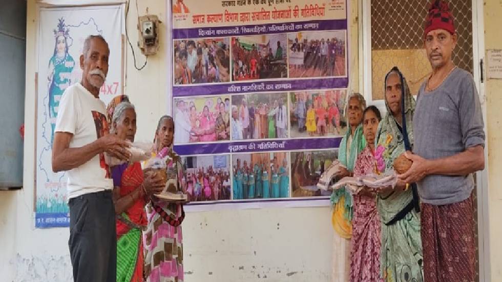 महासमुंद : सरकार के एक वर्ष पूर्ण होने के उपलक्ष्य में समाज ... - CG Sandesh