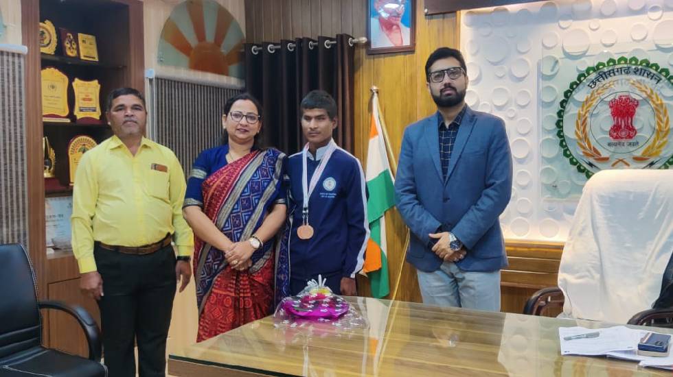 महासमुंद : कलेक्टर लंगेह ने 23वीं नेशनल ब्लाइंड स्पोर्ट्स चै... - CG Sandesh