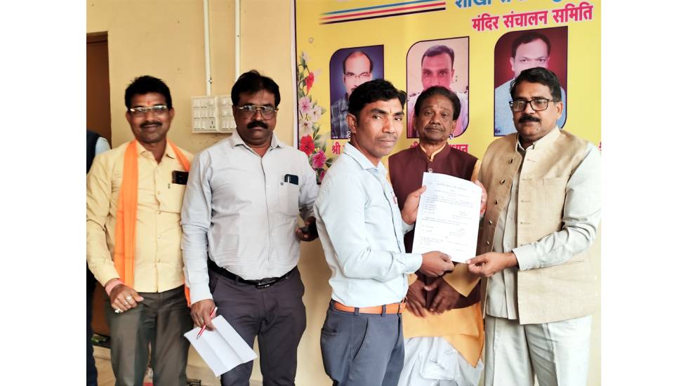 बसना : भाजपा मंडल गढ़फुलझर के अध्यक्ष बने नरहरी सिंह पोर्ते - CG Sandesh