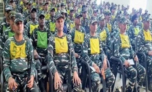 नक्सल प्रभावित बस्तर में माओवादियों के खिलाफ चलेगा ऑपरेशन हंटर, CRPF की 40 बटालियन होंगी तैनात