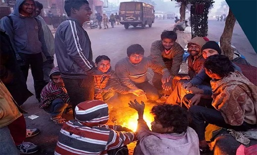 राष्ट्रीय राजधानी में भीषण ठंड और कोहरे का सितम जारी….