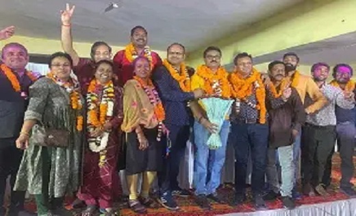 CG NEWS: जिला अधिवक्ता संघ का चुनाव संपन्न, अधिवक्ता हितेंद्र तिवारी बने जिला अधिवक्ता संघ के नए अध्यक्ष