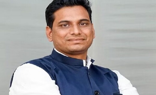 कांग्रेस विधायक देवेंद्र यादव की छुट्टी पर सत्ता पक्ष की आपत्ति, विधानसभा ने विचार के लिए रोका