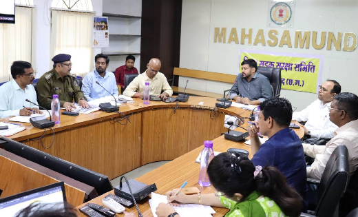 महासमुंद : सभी शासकीय अधिकारी-कर्मचारी रोड सेफ्टी नियमों का ... - CG Sandesh