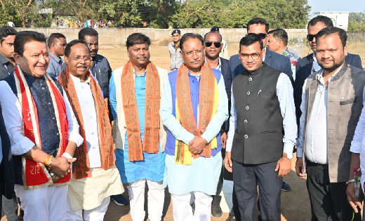 महासमुन्द : झलप हेलीपैड में सीएम साय का किया गया आत्मीय स्वा... - CG Sandesh