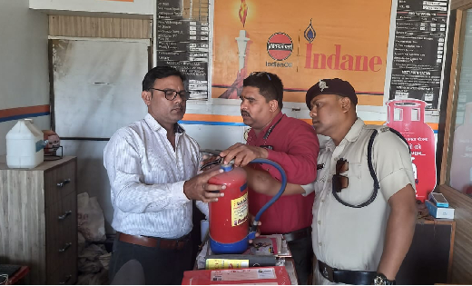 अग्निशमन दल ने निरीक्षण कर दी एजेंसी चालकों को परिचालन की जा... - CG Sandesh
