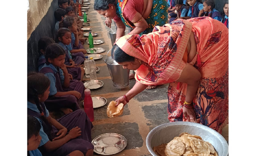 सरायपाली : शा. उच्च प्राथमिक शाला रिमजी में न्योता भोज का आय... - CG Sandesh