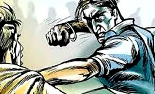 तेंदूकोना: मजदूरी का पैसा मांगने पर मजदूर के साथ मारपीट - CG Sandesh