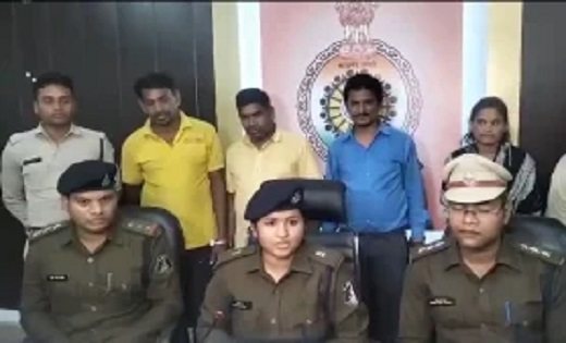 पाखंडी बाबा के गिरोह का भंडाफोड़ : दैवीय शक्ति से पैसों की ब... - CG Sandesh