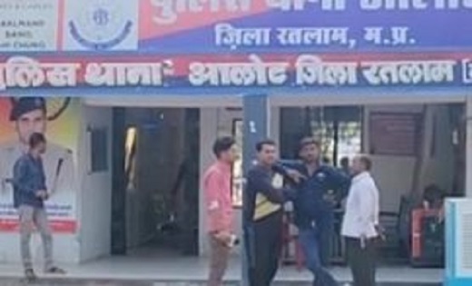 फर्जी तांत्रिक ने एक ही परिवार की तीन महिलाओं से किया दुष्कर... - CG Sandesh