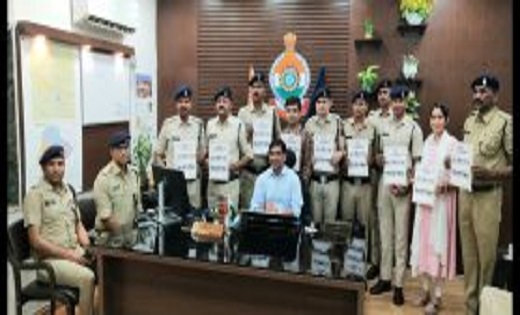 रायपुर जिले के बारह पुलिस अधिकारी-कर्मचारी बने फरवरी महीने के कॉप ऑफ द मंथ